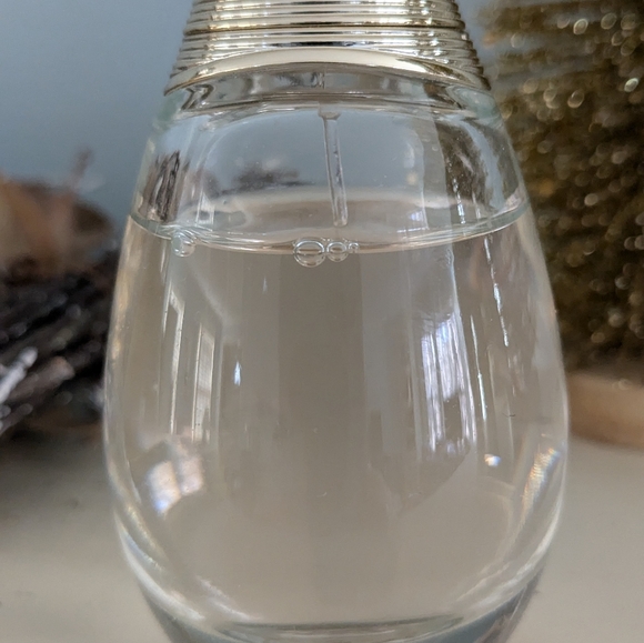 Dior Gold and White Elegant Perfume Bottle 1.7 oz 4/5 Full - Picture 4 of 5